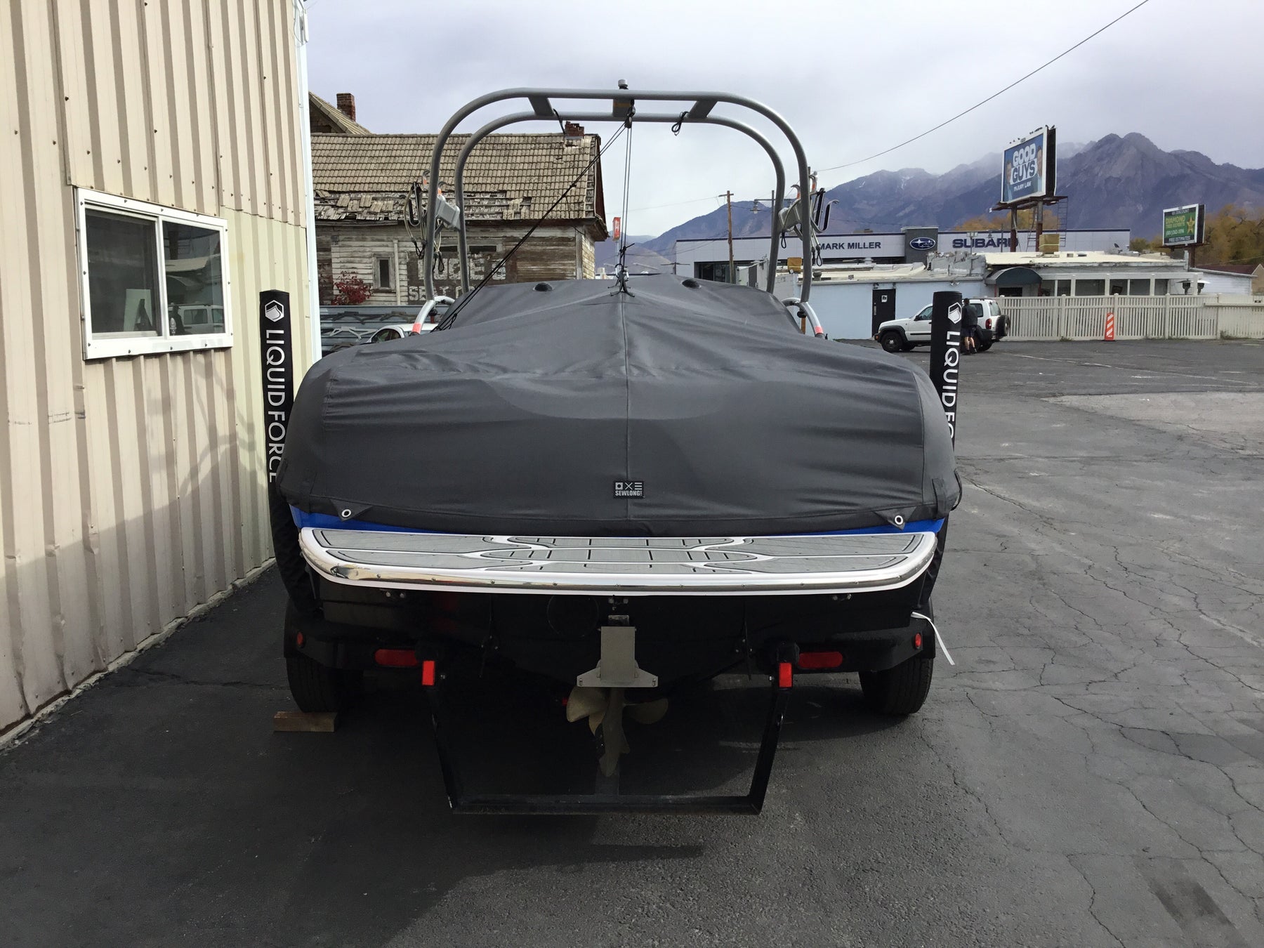 Nautique Air SV211 with FCT 211 Tower Cinch Cover