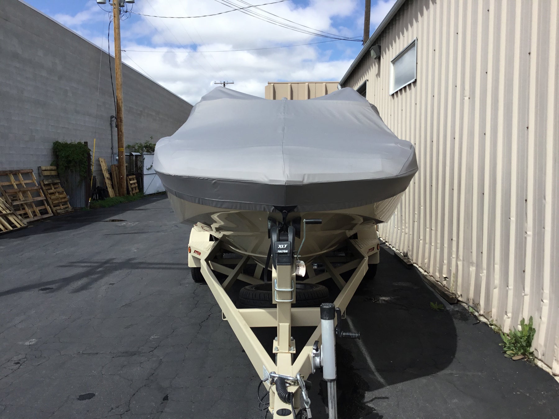 MB 23 B52 Power Cast Tower