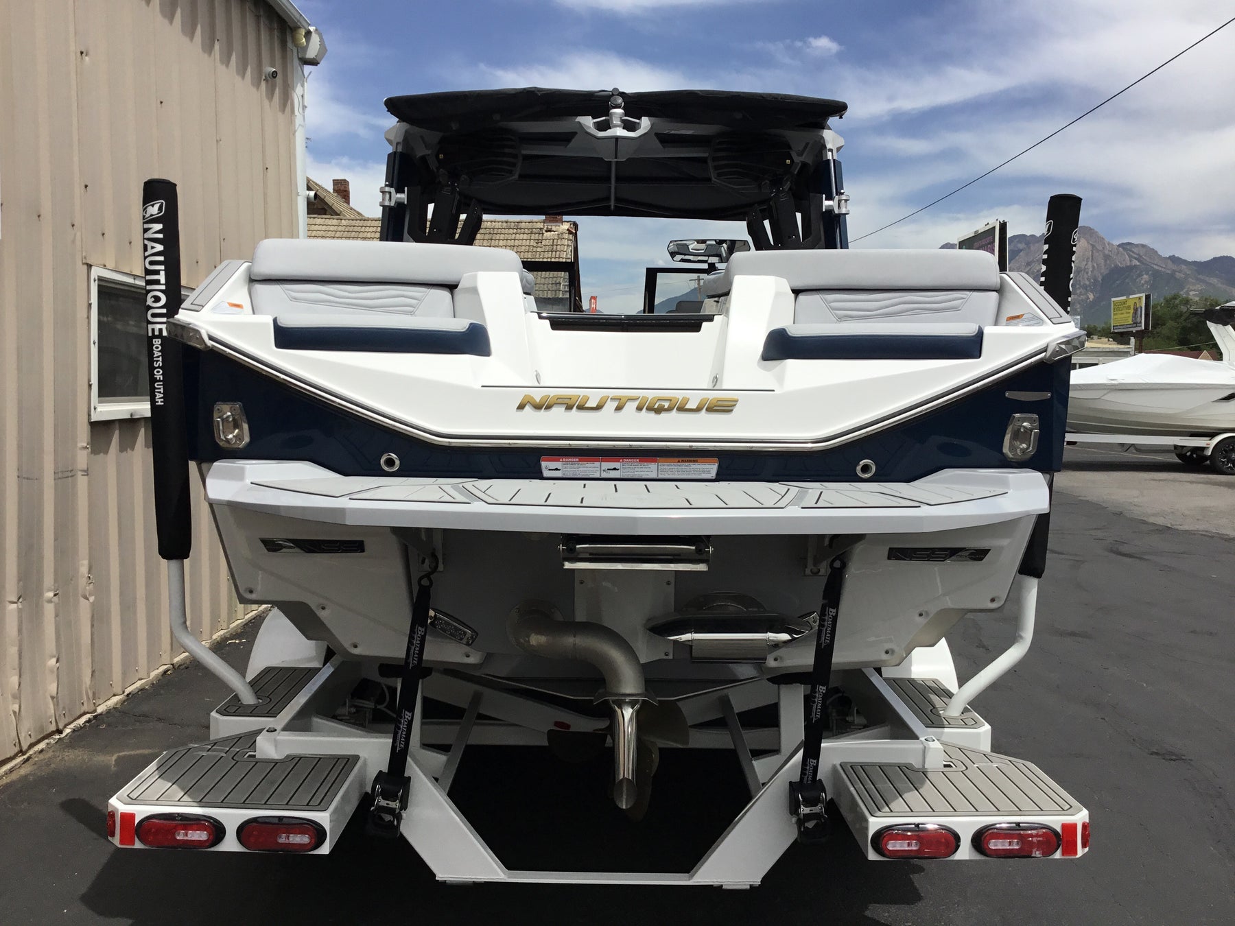 Nautique G25 2 Stage Tele Tower