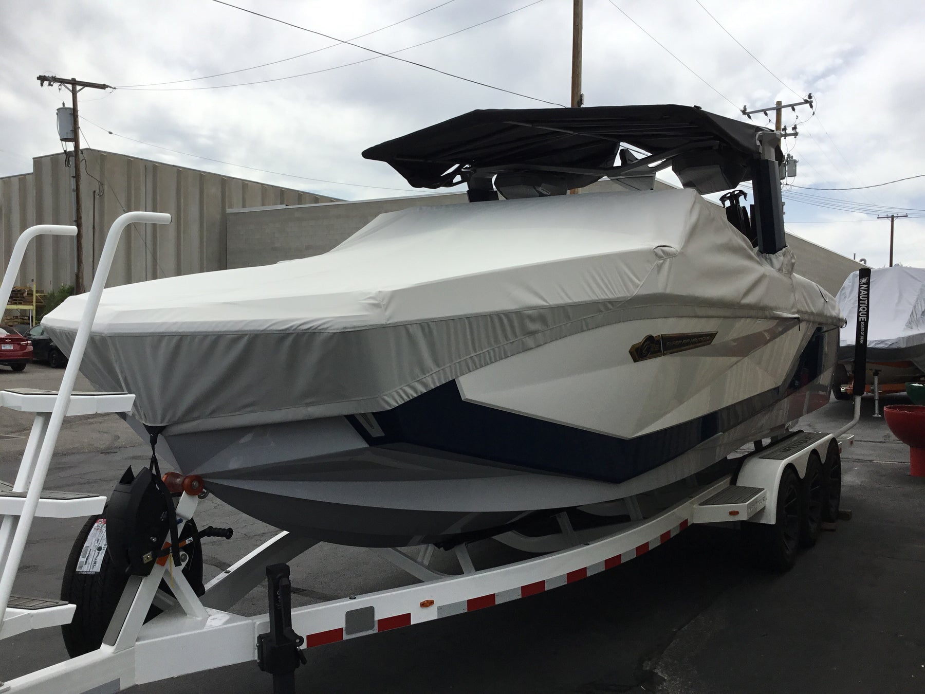 Nautique G25 2 Stage Tele Tower