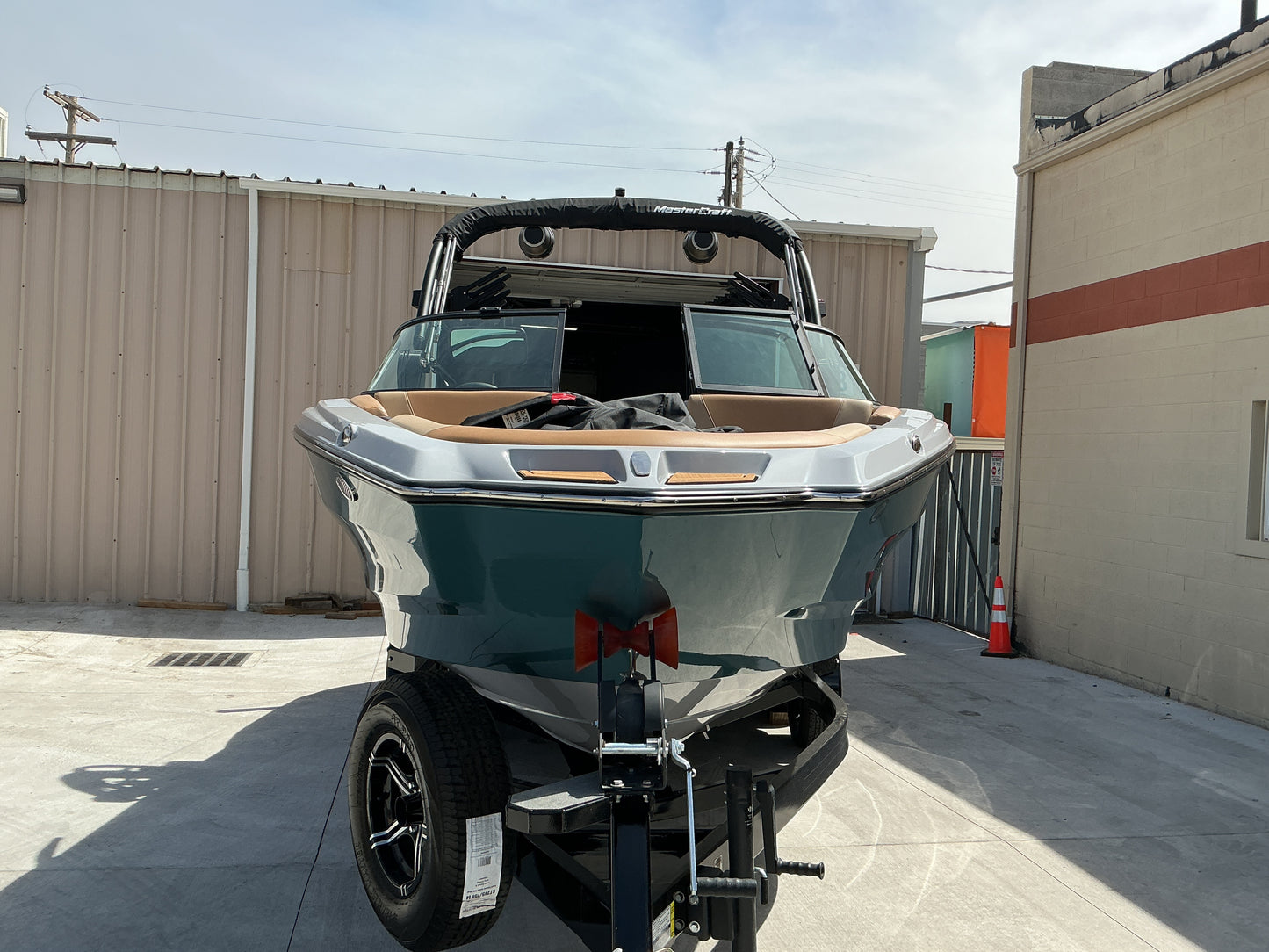 MasterCraft NXT23 with Z6 Tower Double Up Storage Cover
