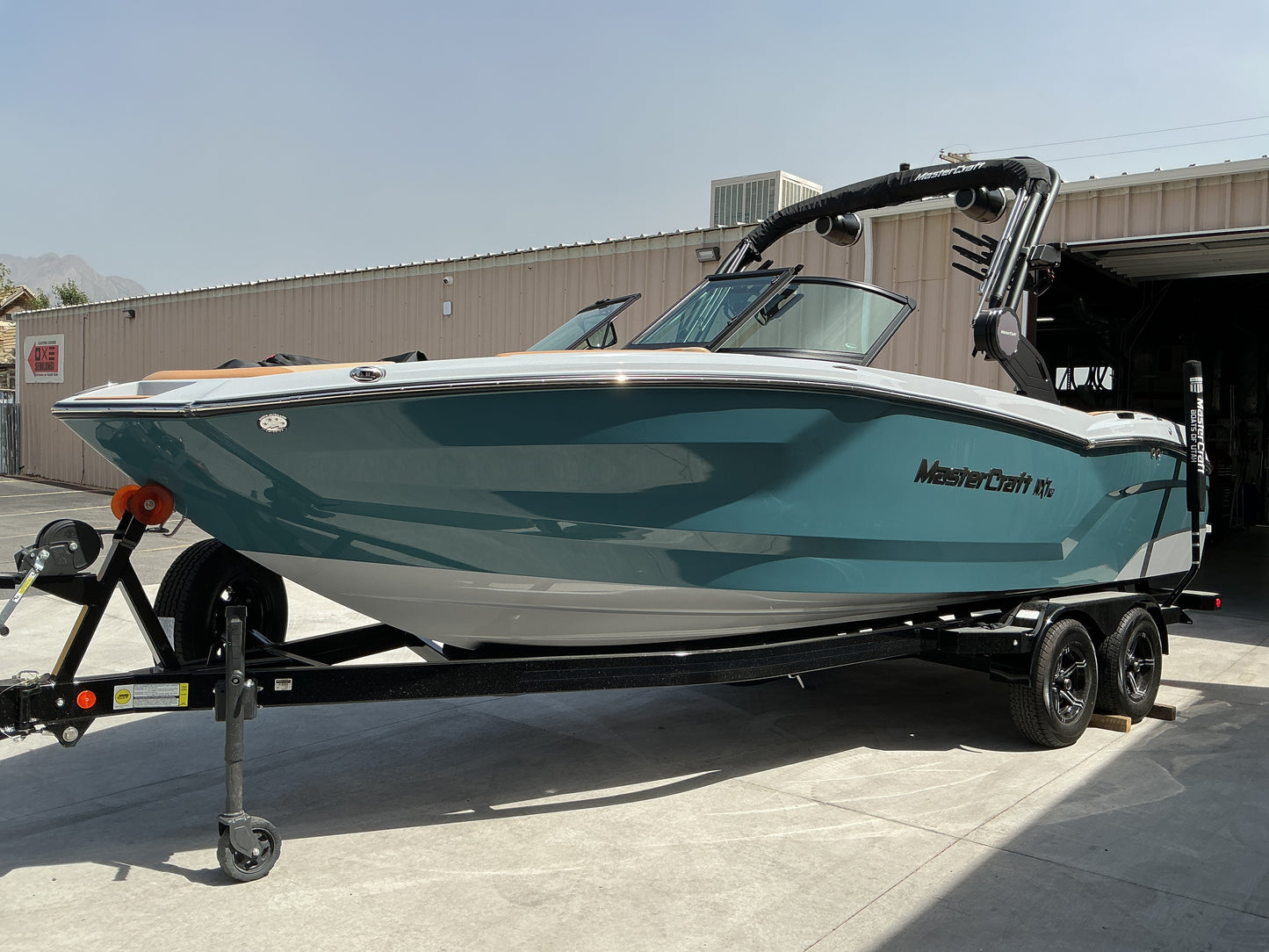 MasterCraft NXT23 with Z6 Tower Double Up Storage Cover