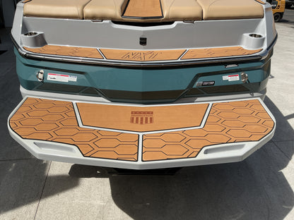 MasterCraft NXT23 with Z6 Tower Double Up Storage Cover