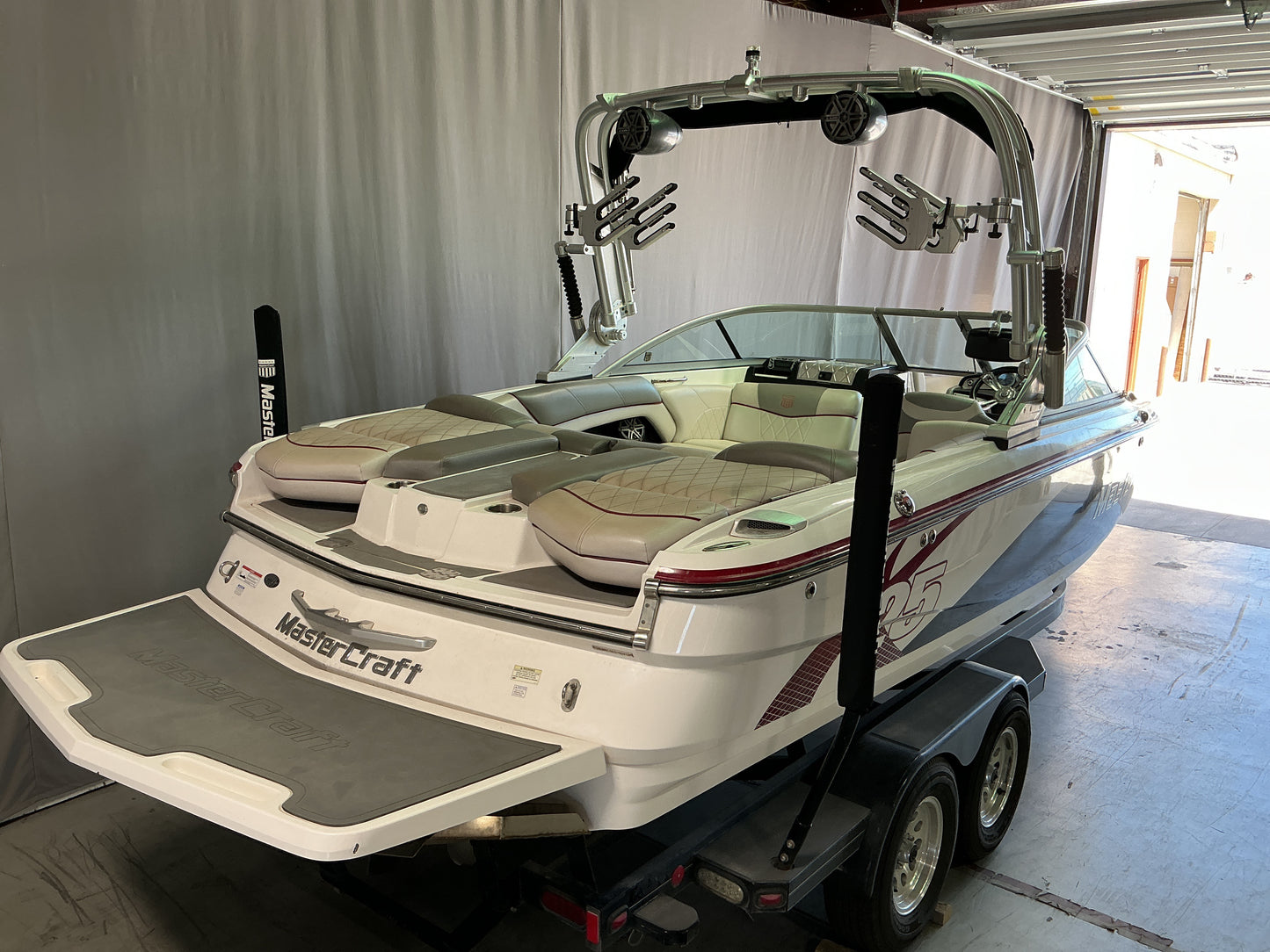 MasterCraft X25 with ZFT2 Tower Double Up Storage Cover