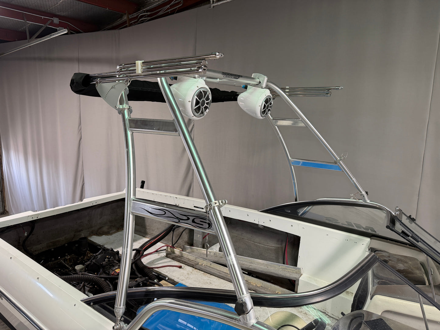 Malibu Wakesetter with Skylon Swoop tower Folding Canopy Top