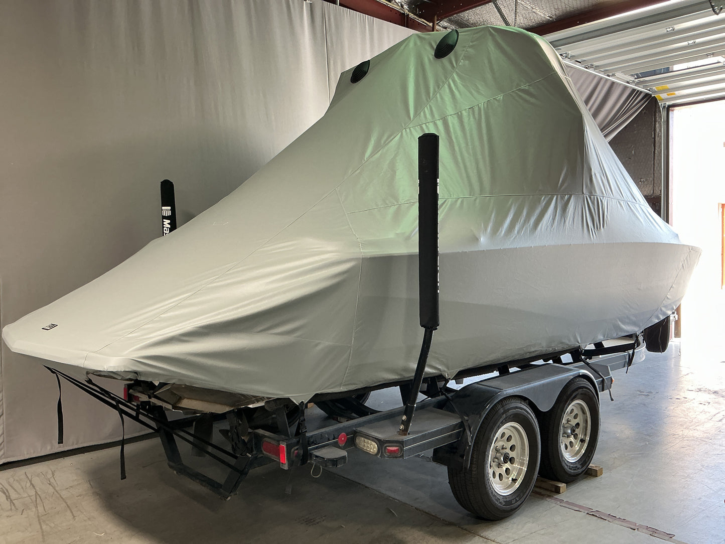MasterCraft X25 with ZFT2 Tower Double Up Storage Cover