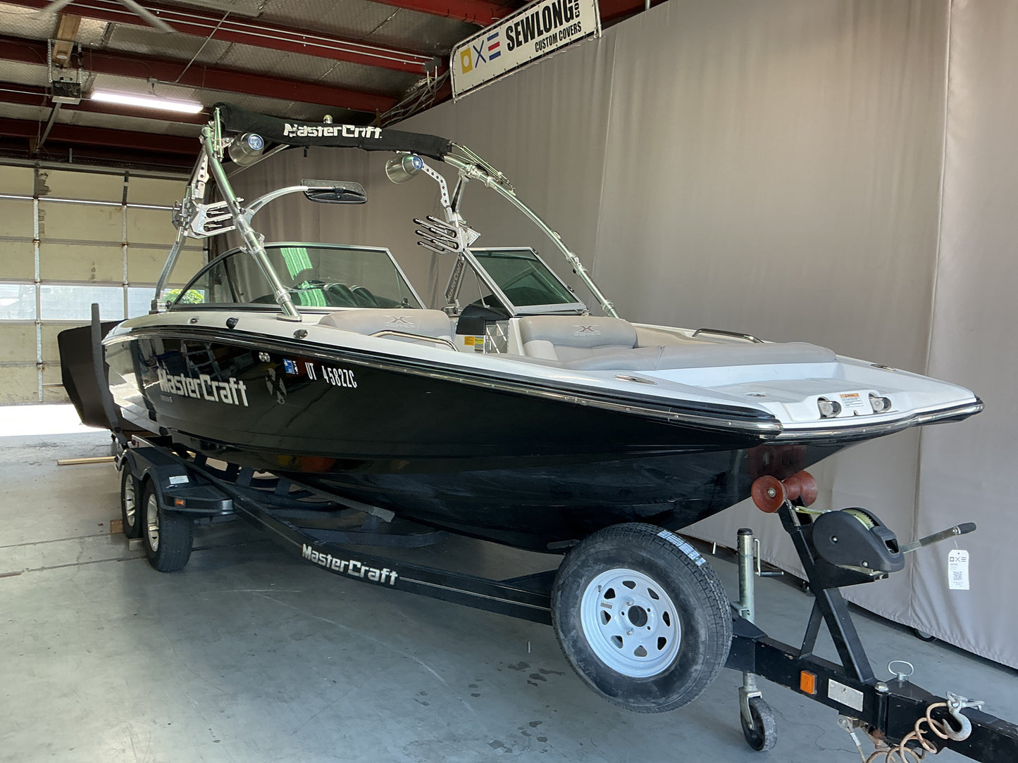 MasterCraft X24 with Zeroflex Gen 5.2 Tower Cinch Cover