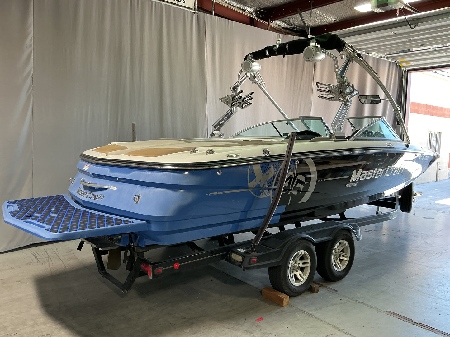 MasterCraft X24 with Zeroflex Gen 5.2 Tower Cinch Cover