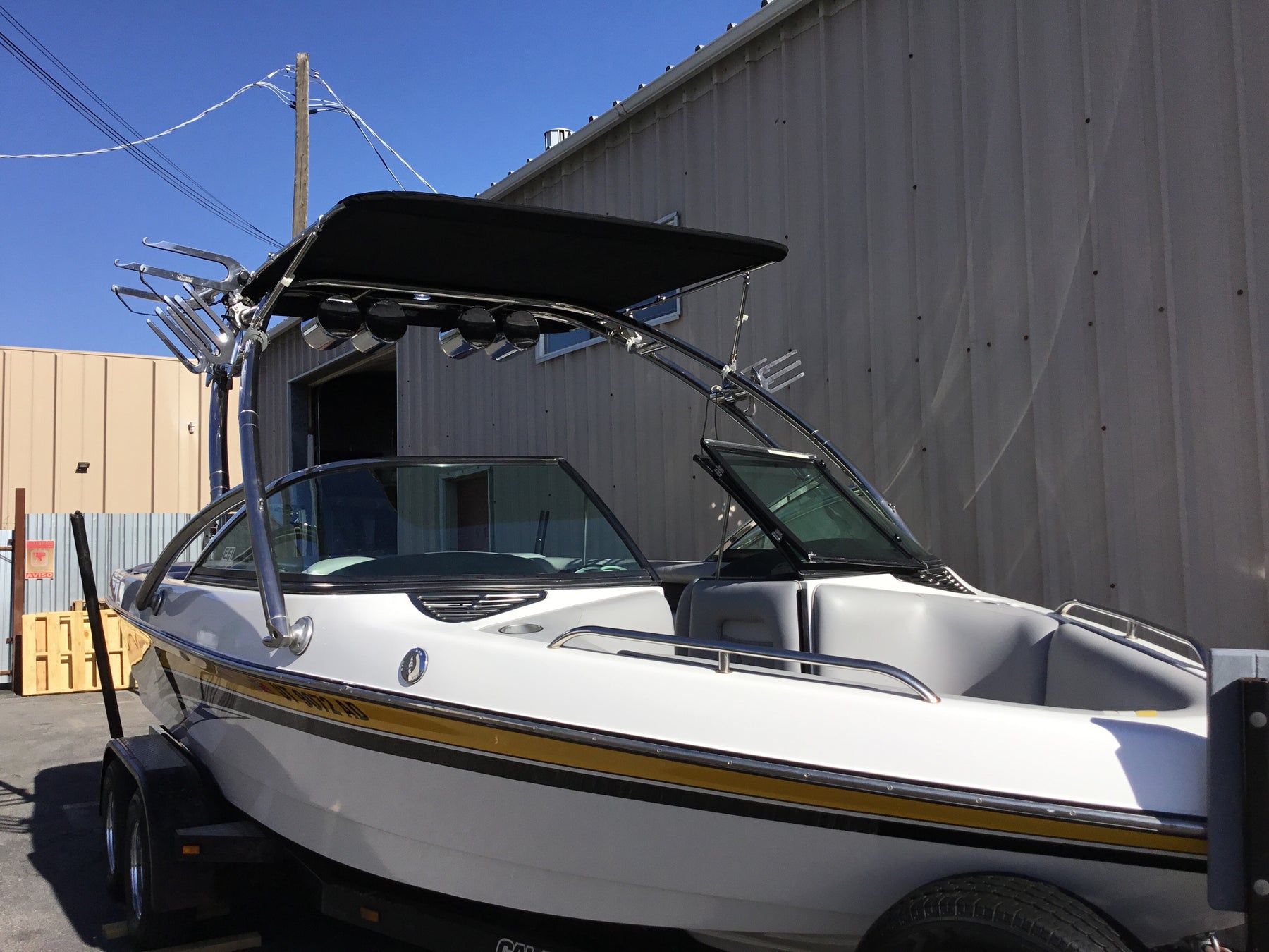 Calabria Pro-V W/2.0 Tube Tower Folding Canopy Top