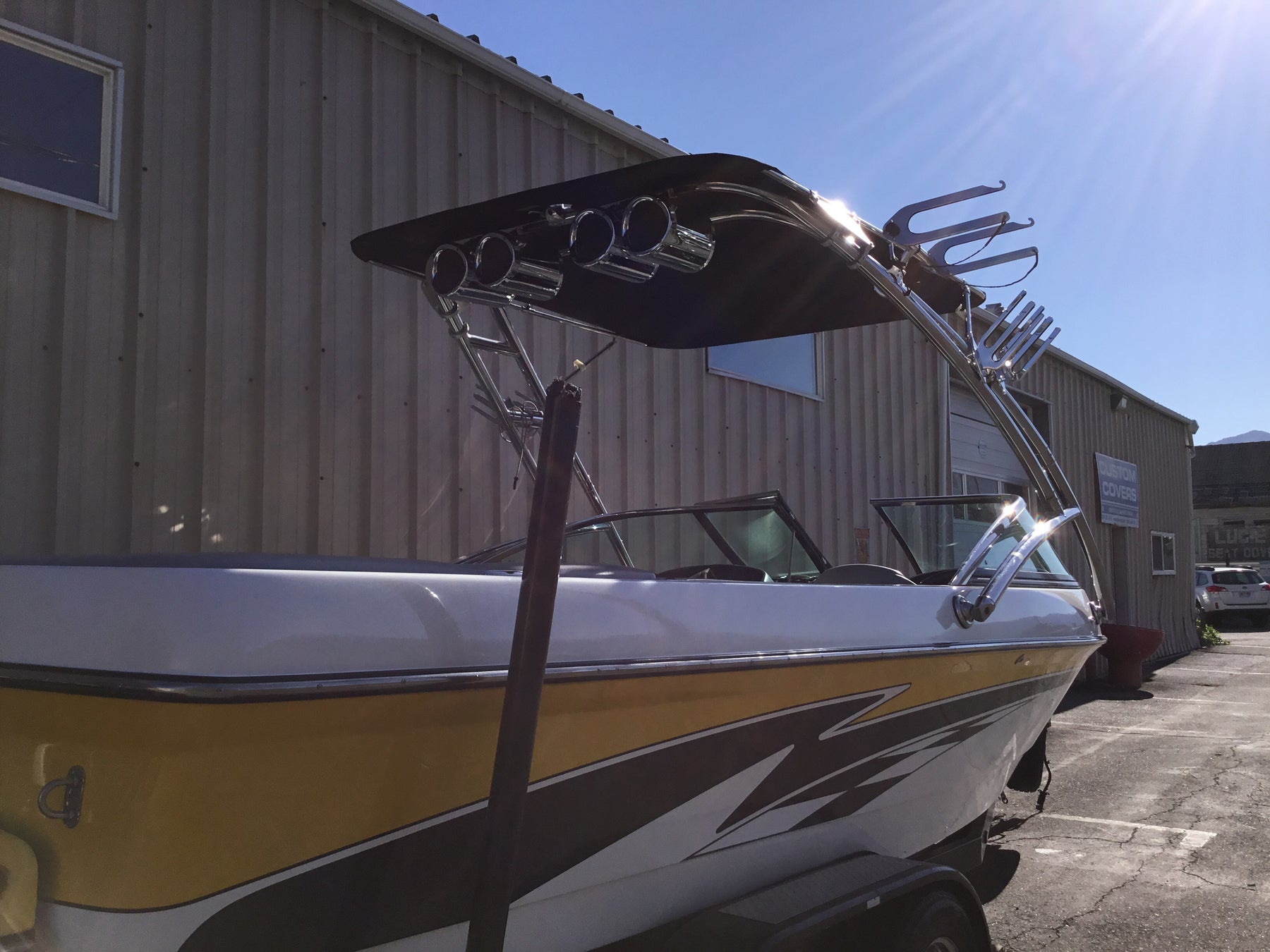 Calabria Pro-V W/2.0 Tube Tower Folding Canopy Top