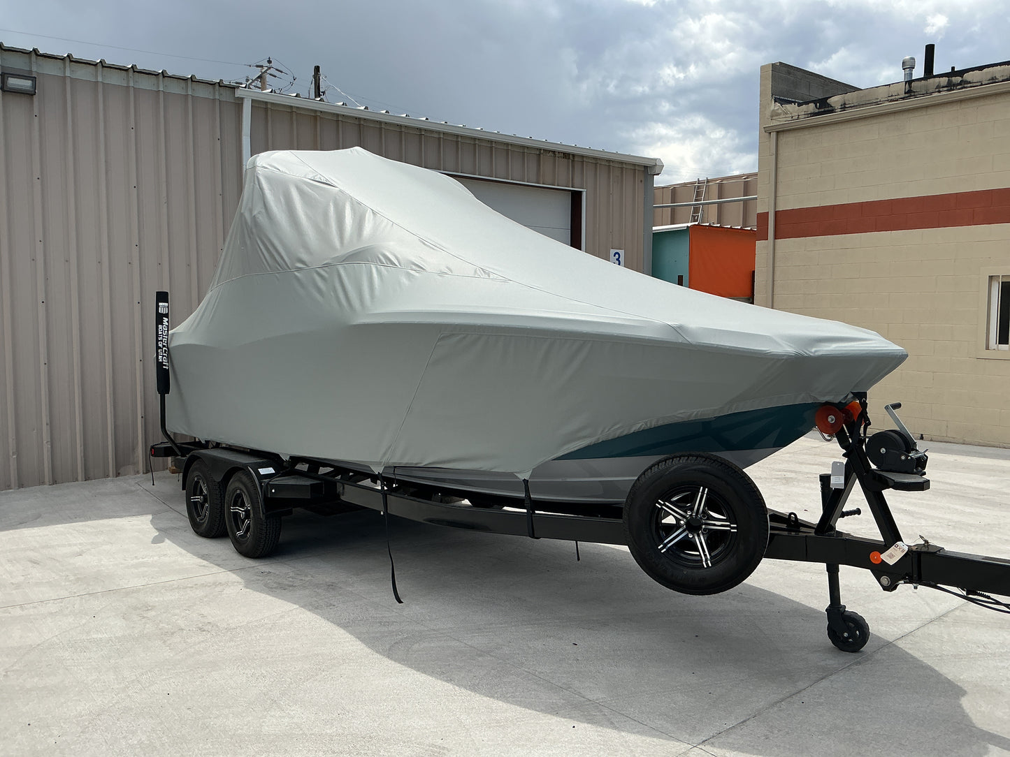 MasterCraft NXT23 with Z6 Tower Double Up Storage Cover