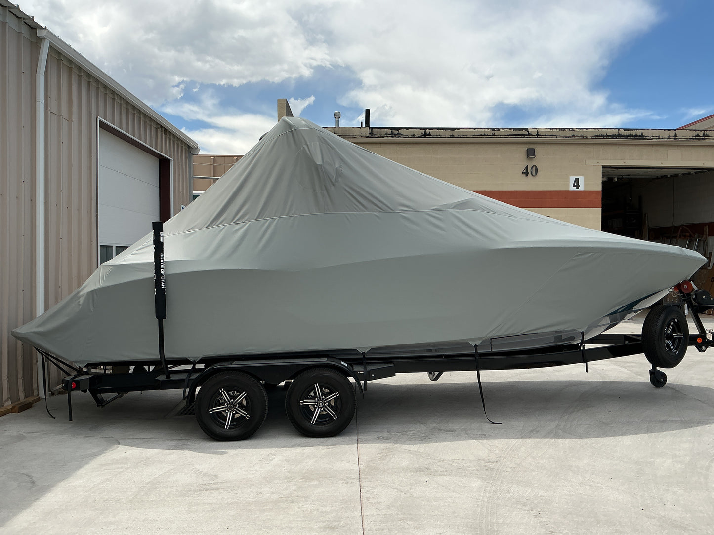 MasterCraft NXT23 with Z6 Tower Double Up Storage Cover