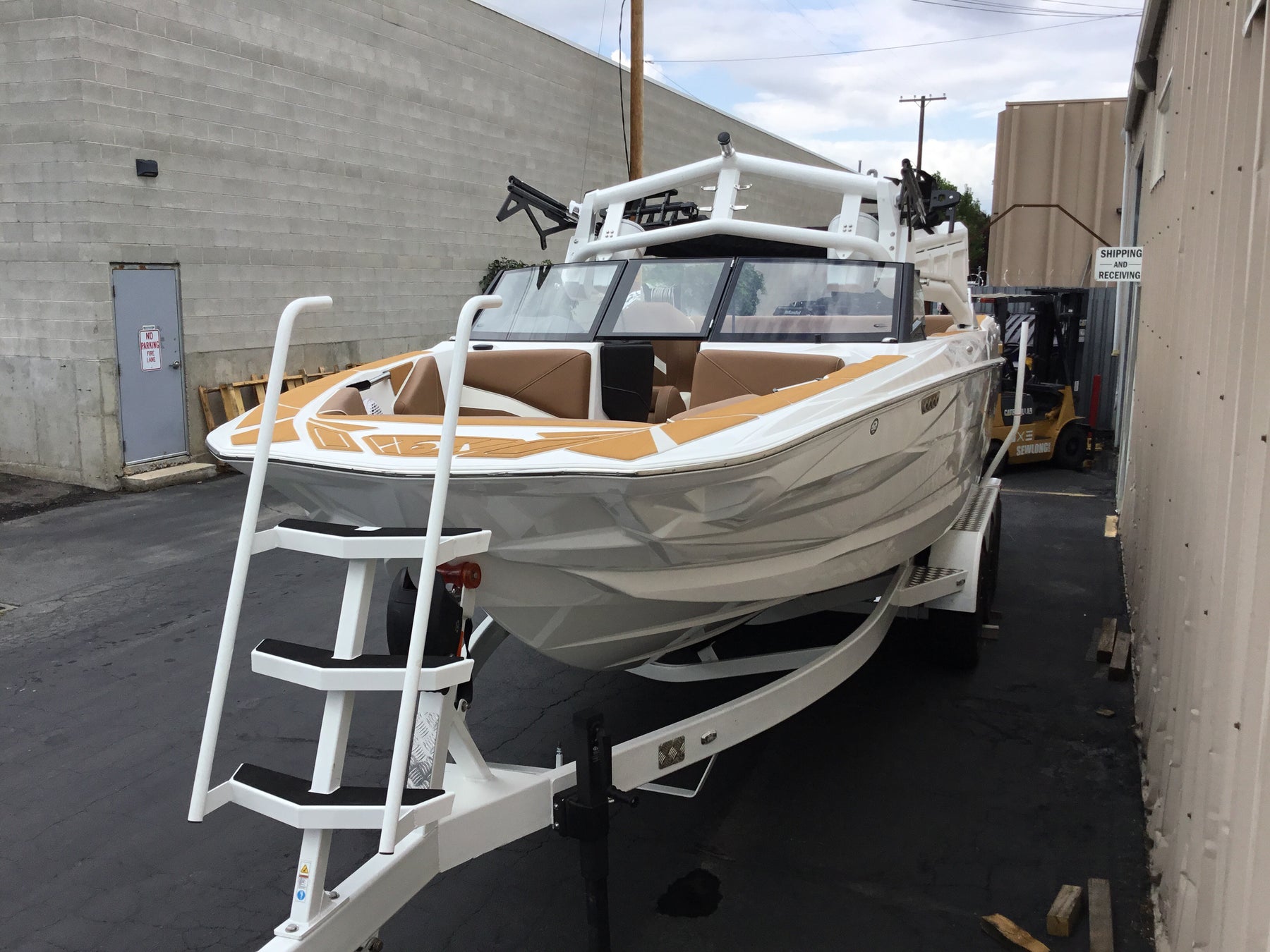 Centurion Nv243 W/FCTv3 & Skylock Board Racks Tower Down Ratchet Cover