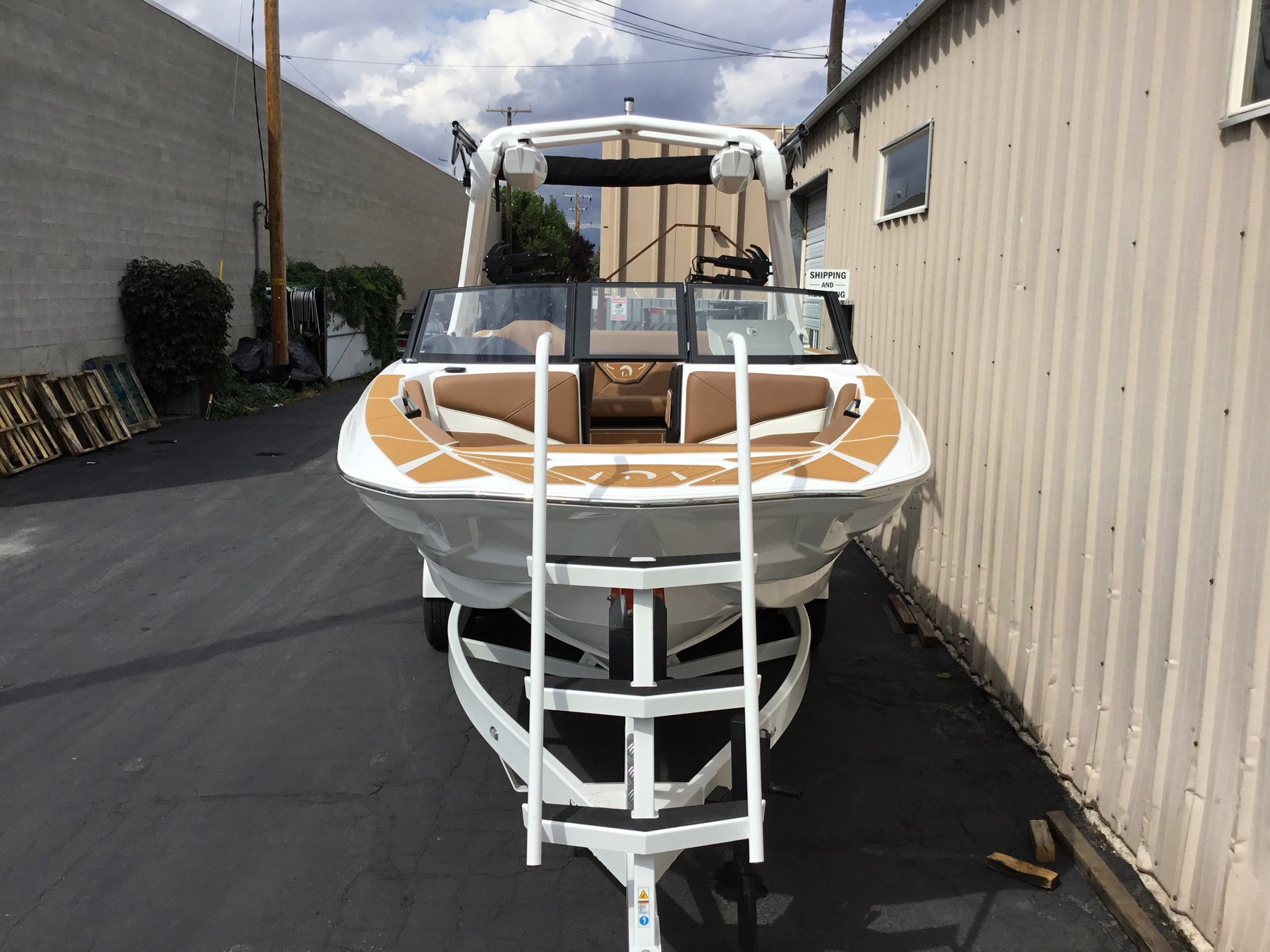Centurion Nv243 W/FCTv3 & Skylock Board Racks Tower Down Ratchet Cover