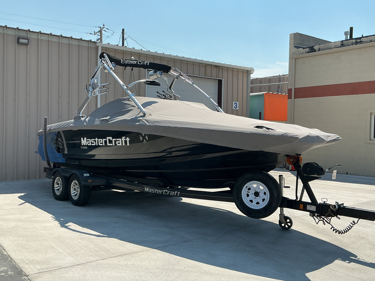 MasterCraft X24 with Zeroflex Gen 5.2 Tower Cinch Cover