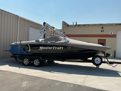 MasterCraft X24 with Zeroflex Gen 5.2 Tower Cinch Cover