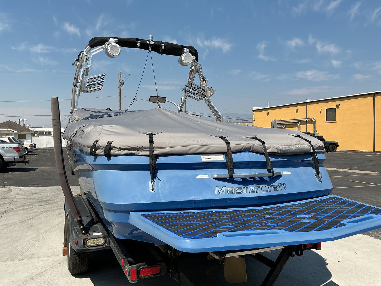 MasterCraft X24 with Zeroflex Gen 5.2 Tower Cinch Cover
