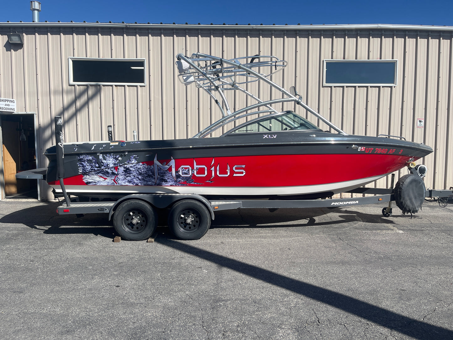 Moomba Mobius XLV with Rad-a-Cage 3 Tower Cinch Cover