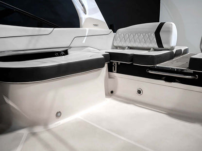 2019 Regal 2300RX Surf