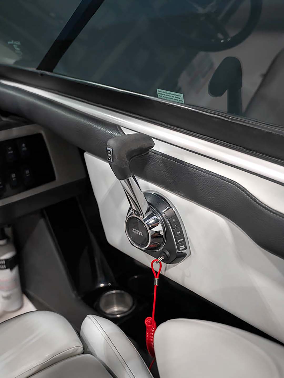 2019 Regal 2300RX Surf