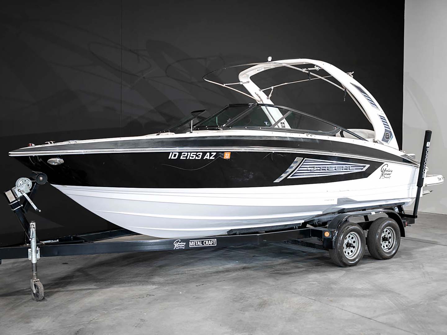 2019 Regal 2300RX Surf