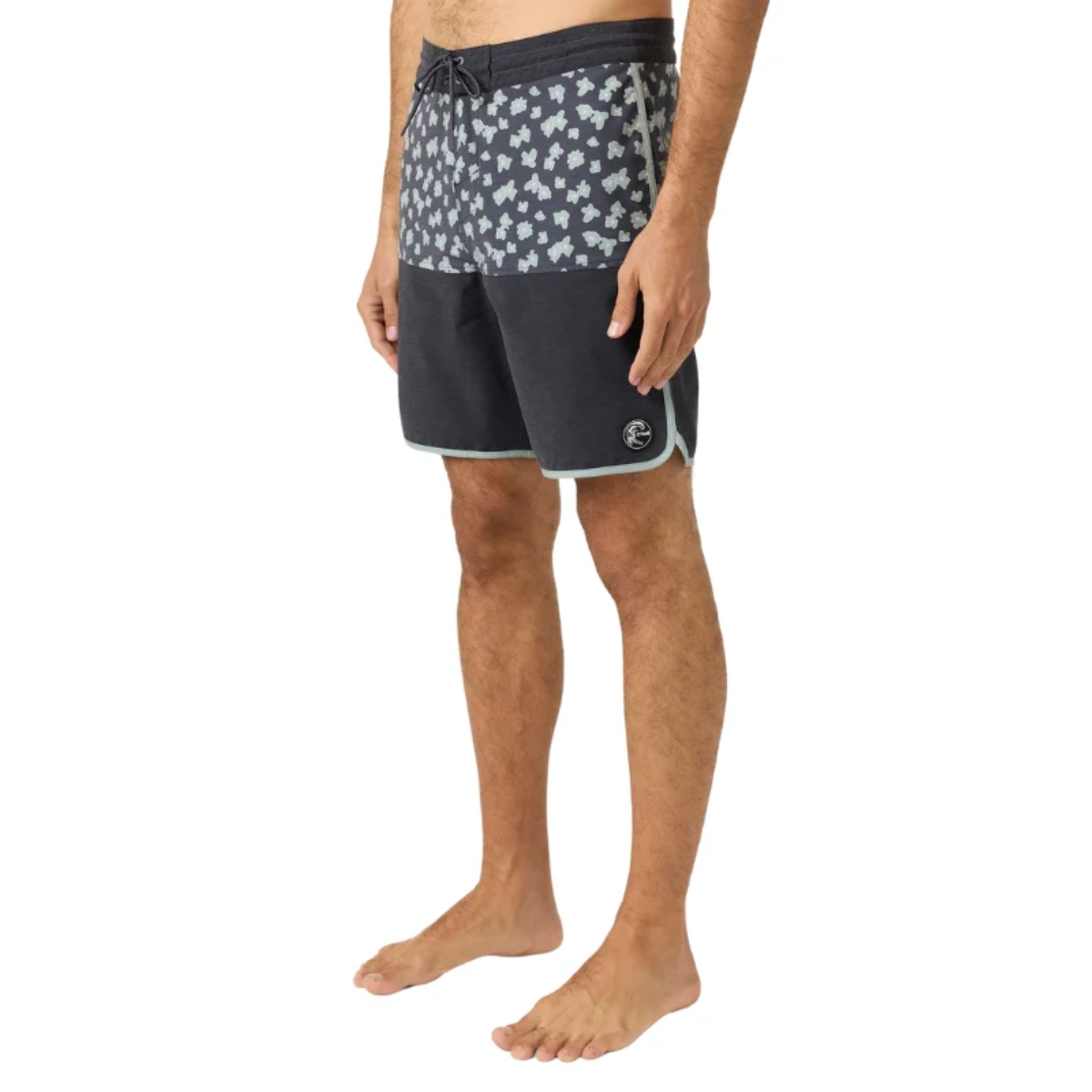 O'Neill OG Block Scallop Cruzer 18" Boardshort in Black