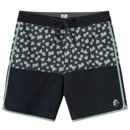 O'Neill OG Block Scallop Cruzer 18" Boardshort in Black