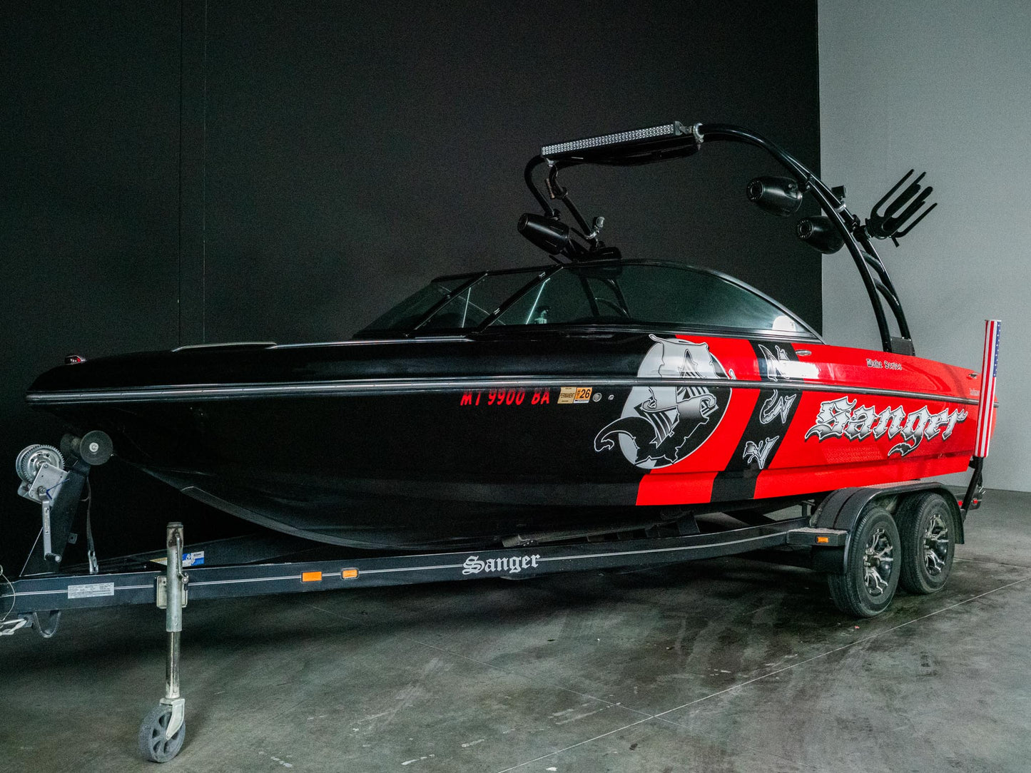 2013 Sanger 237 Wake Series - Red / Black