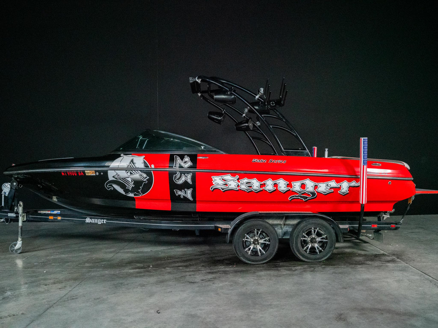 2013 Sanger 237 Wake Series - Red / Black