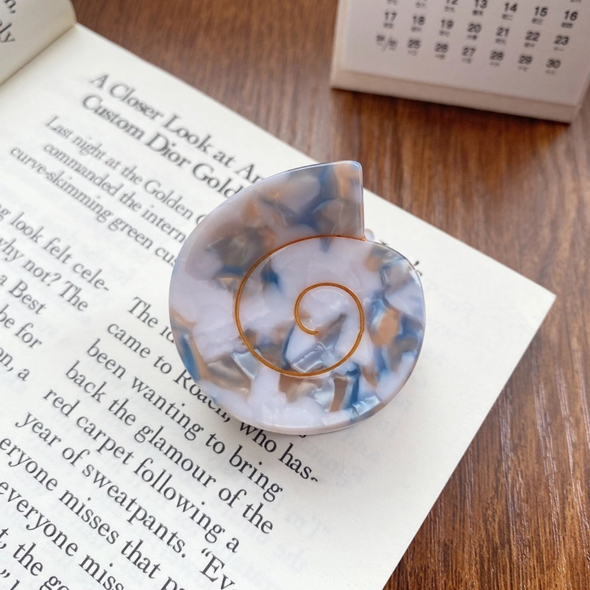 Cora Small Round Swirly Seashell Claw Clip