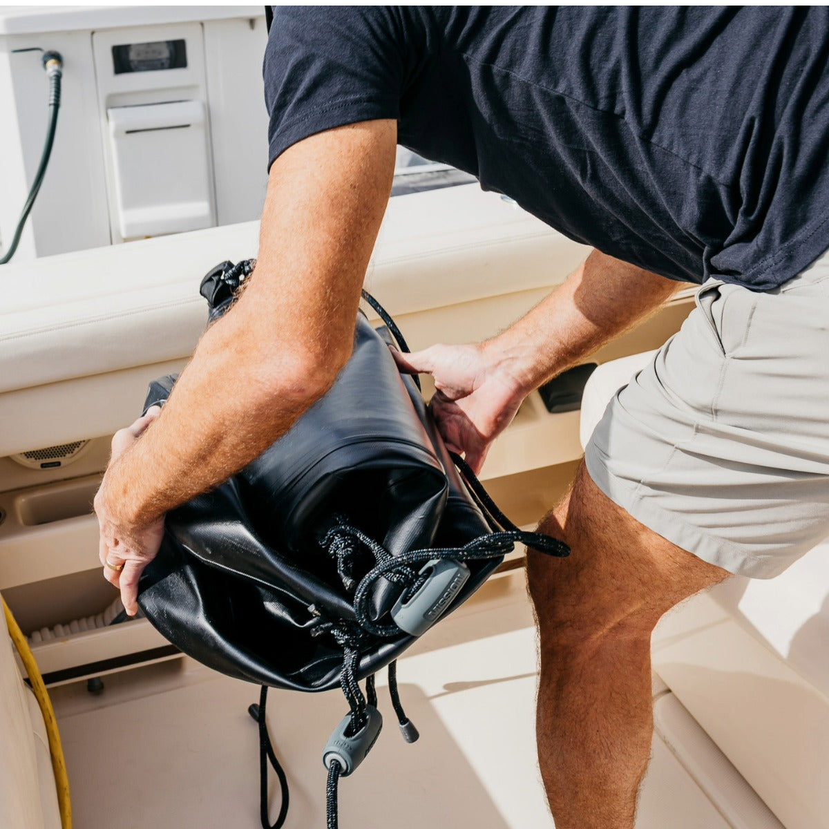 Mission Dymon Inflatable Fender in Black