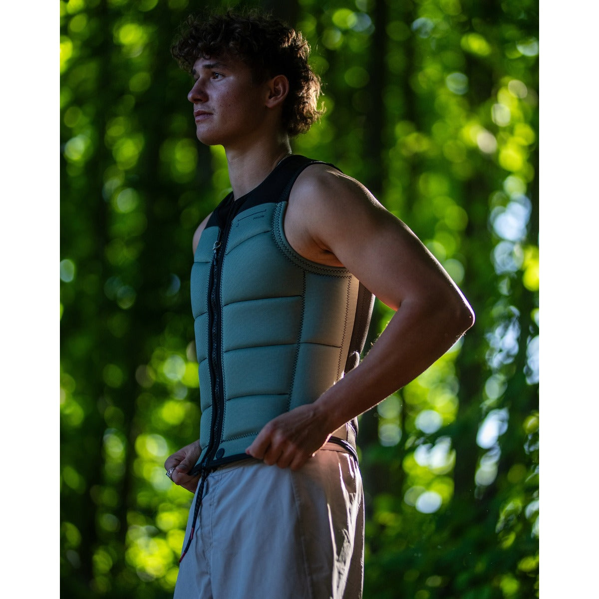 Follow Section Comp Wake Vest in Black/Petina