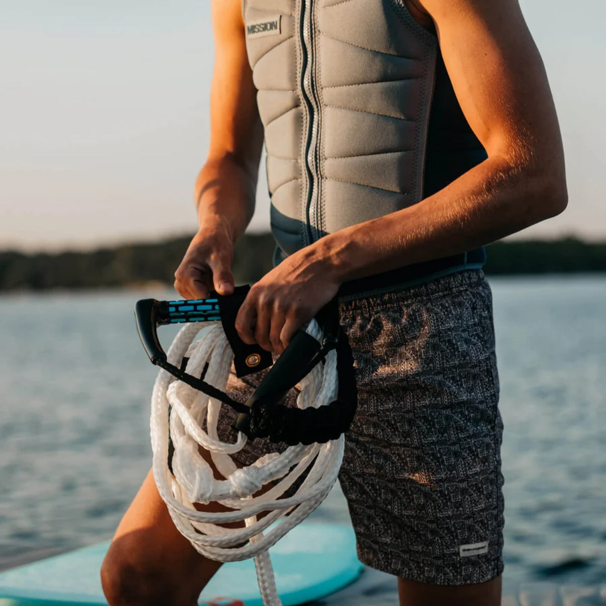 Mission Ondo Men's Comp Vest in Stone