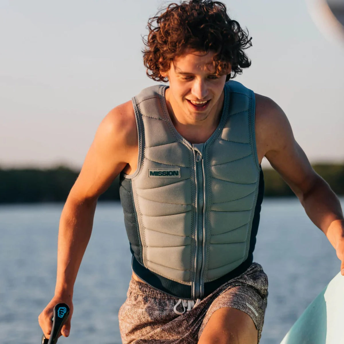 Mission Ondo Men's Comp Vest in Stone