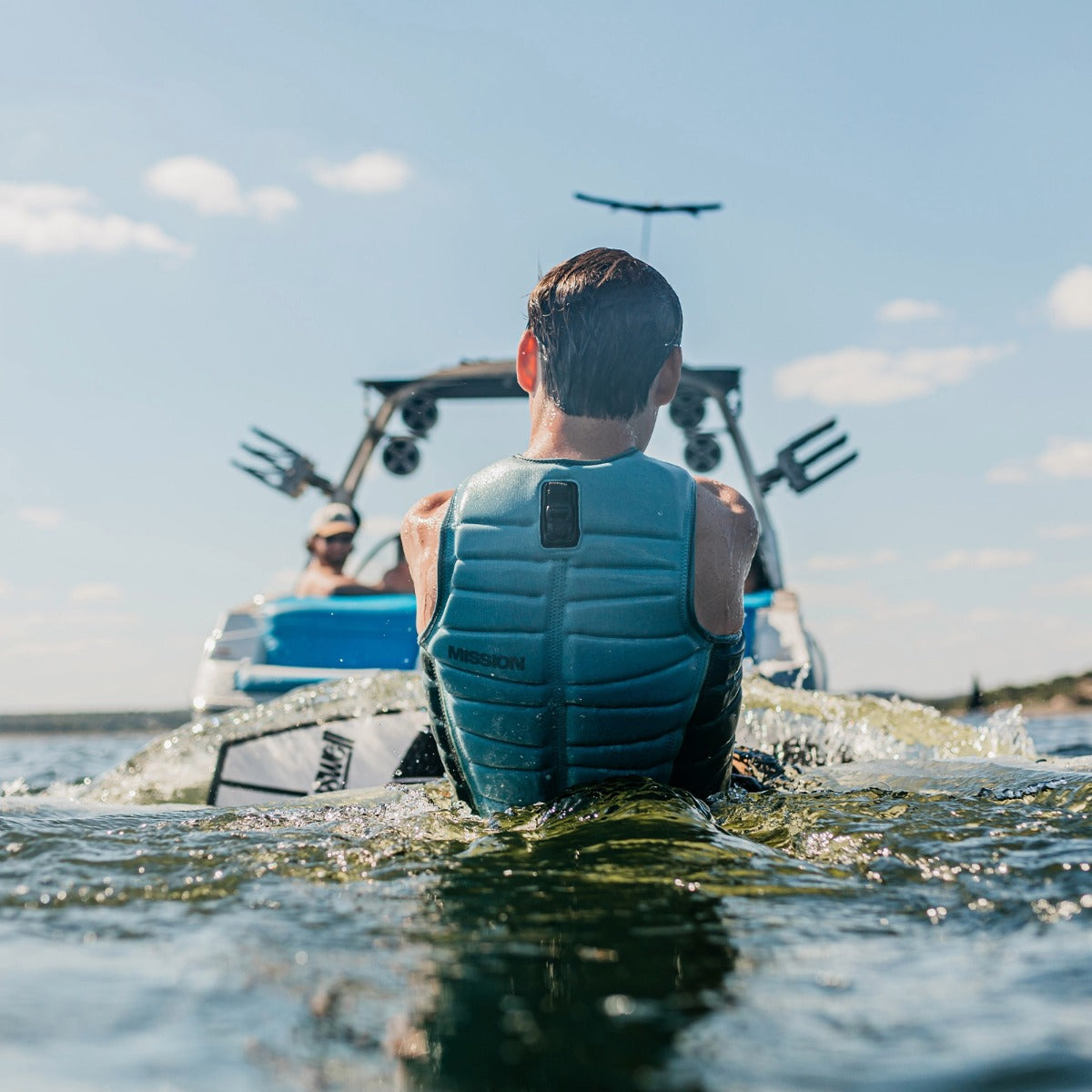 Mission Ondo Men's Comp Vest in Seaglass