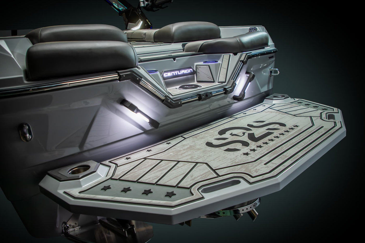 Centurion RS cascading transom steps