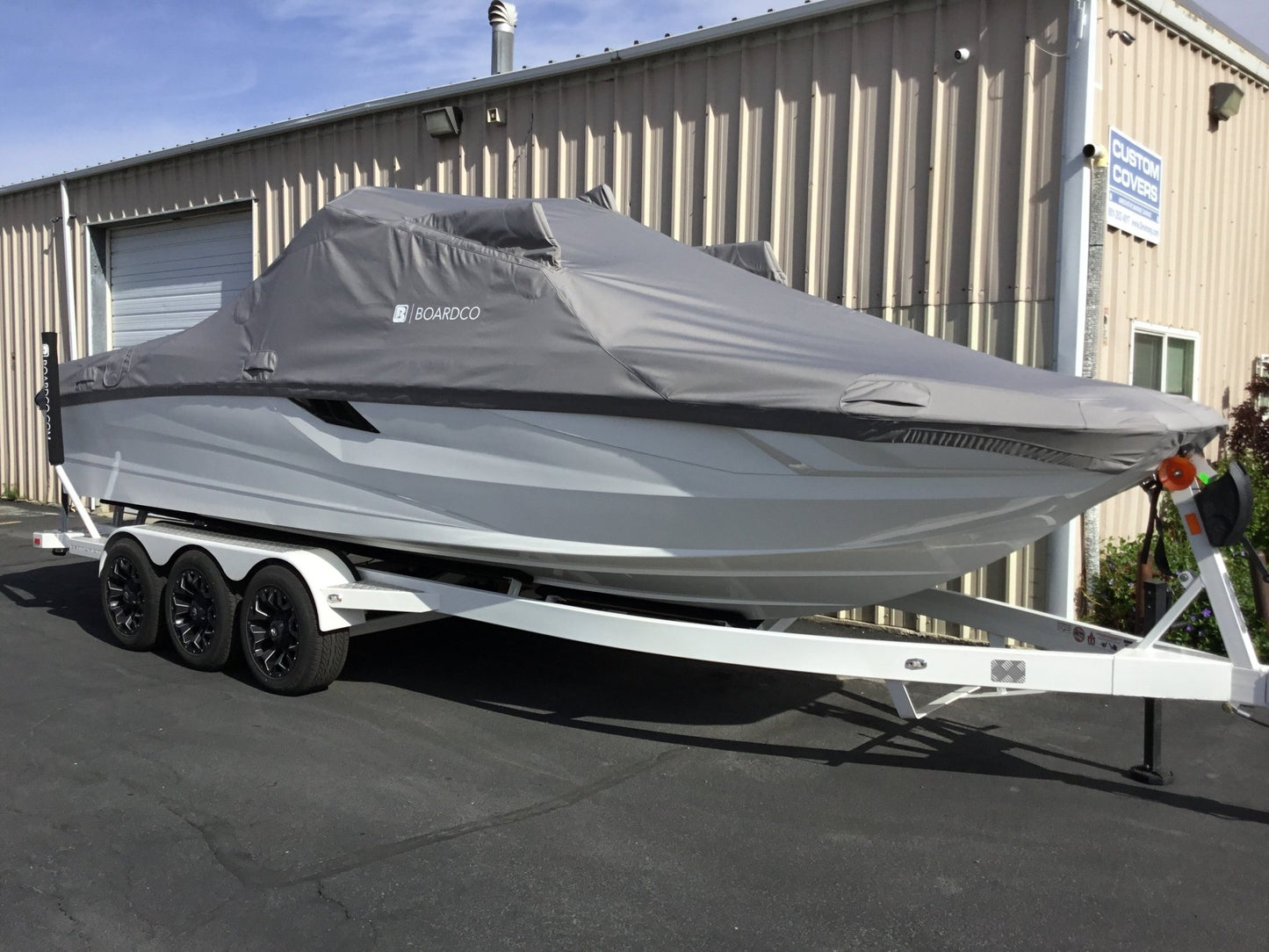 Centurion Fe25 with a DropZone Tower, FCTv3 bimini and Skylon SpringLock board racks - BoardCo