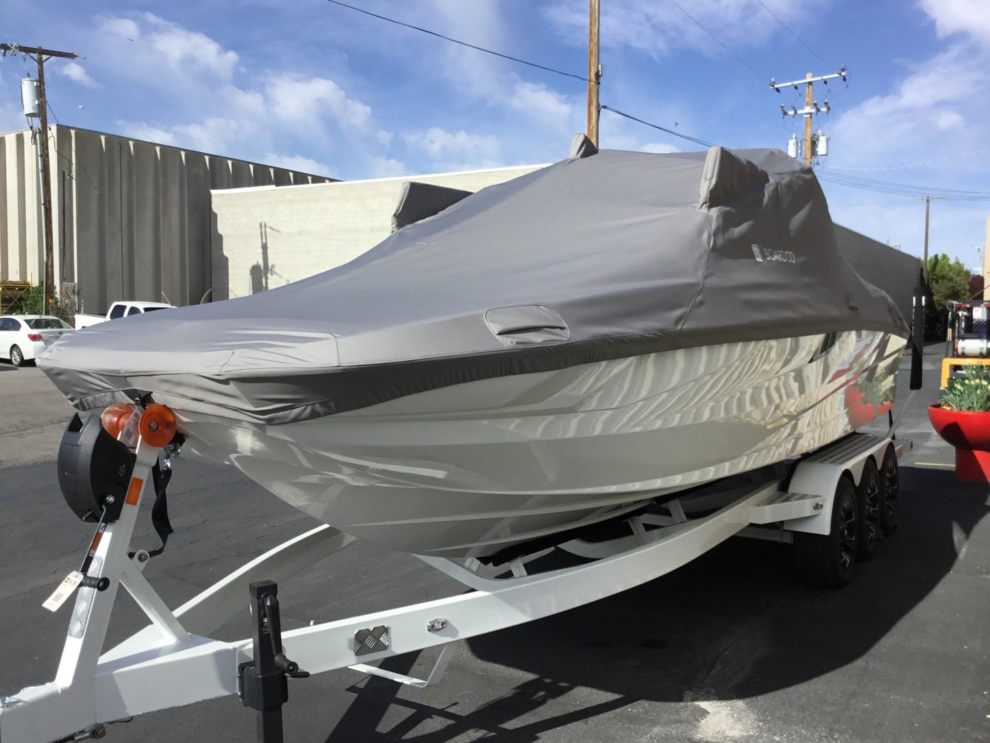 Centurion Fe25 with a DropZone Tower, FCTv3 bimini and Skylon SpringLock board racks - BoardCo