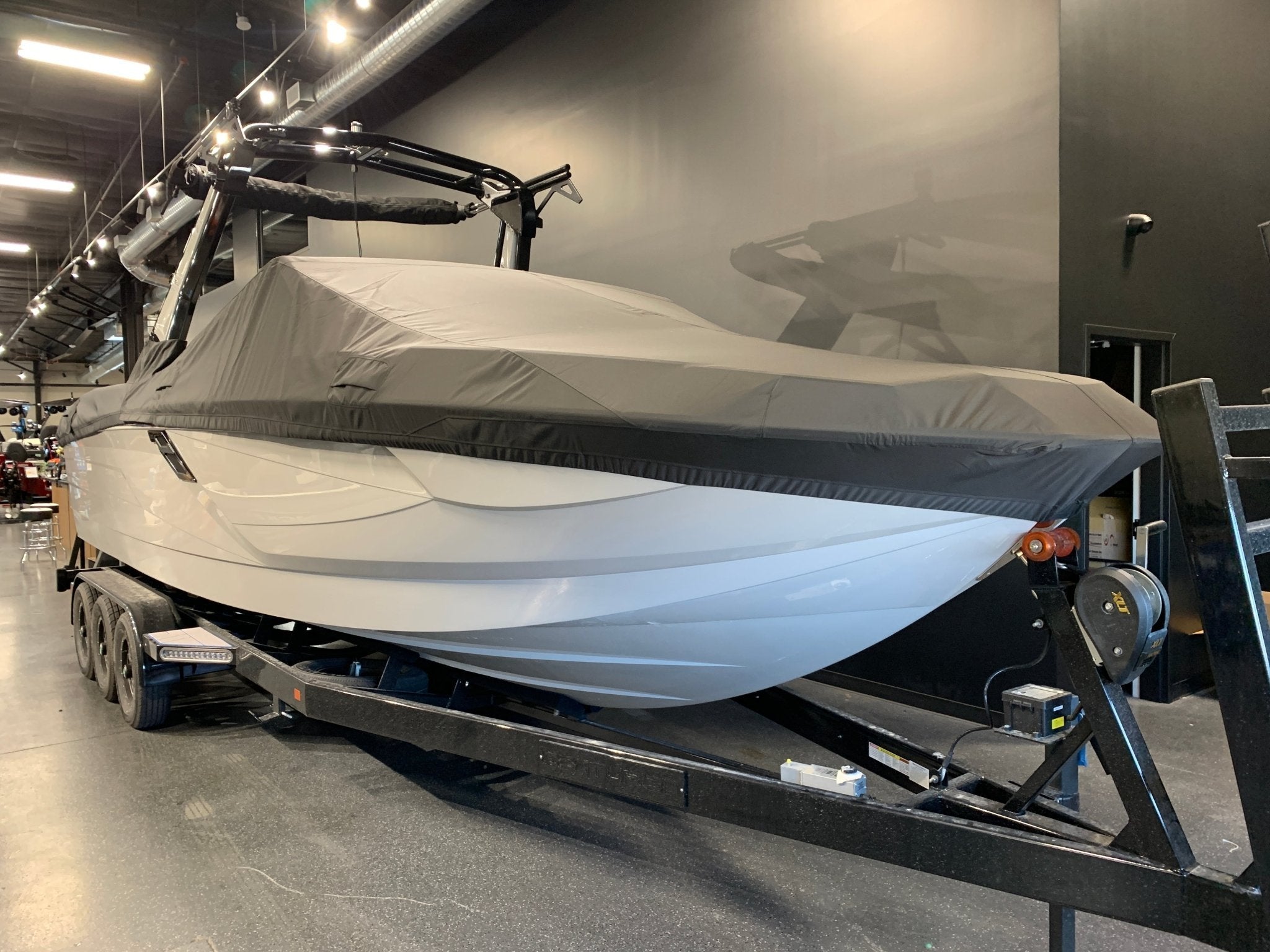 Centurion Ri265 with Drop zone Tower and Vented Windshield – BoardCo