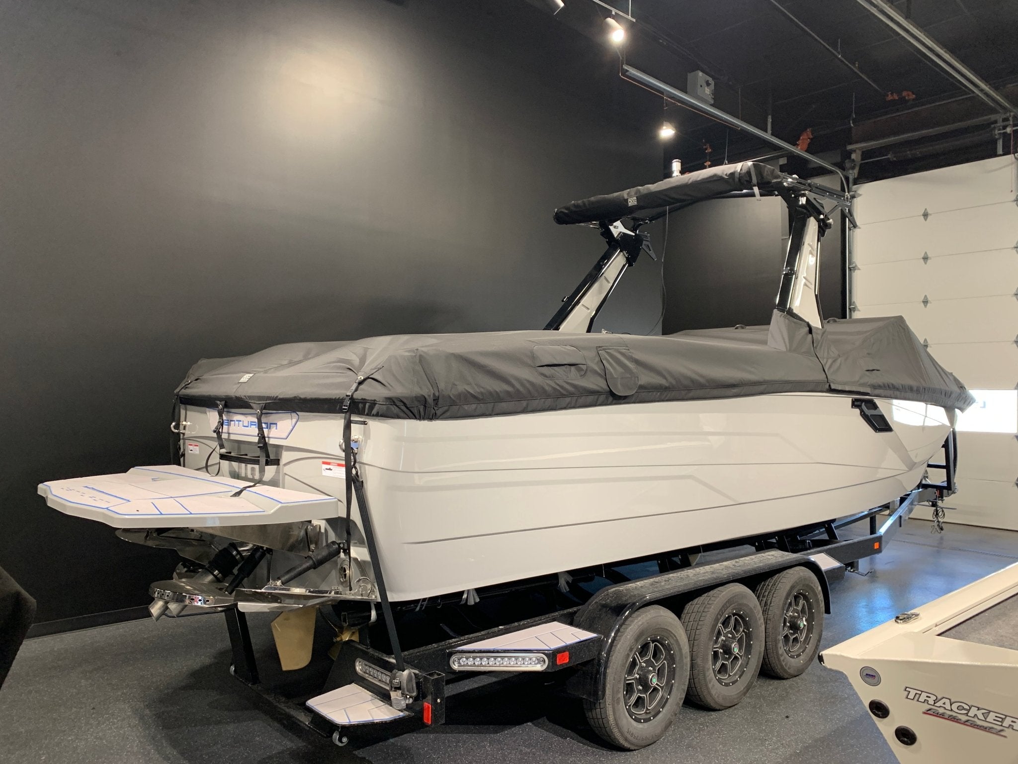 Centurion Ri265 with Drop zone Tower and Vented Windshield – BoardCo