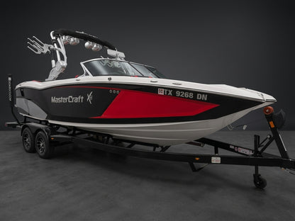 2016 MasterCraft X23 - Red / Black