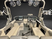 2016 MasterCraft X23 - Red / Black
