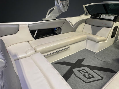 2016 MasterCraft X23 - Red / Black