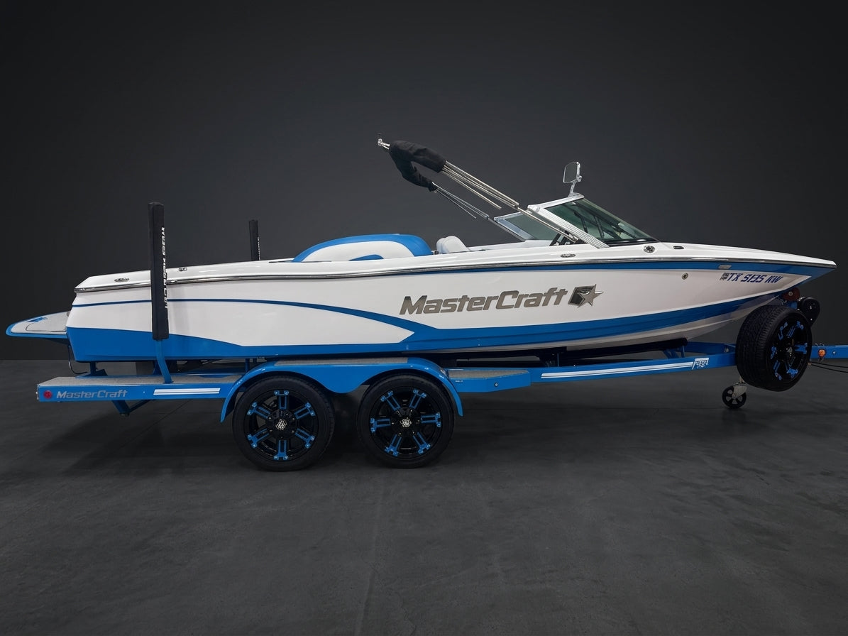 2019 Mastercraft Prostar - White / Blue