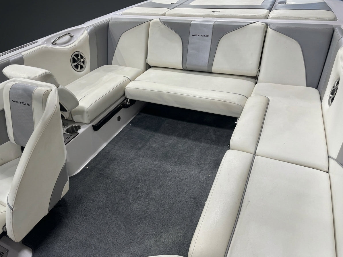 2008 Nautique SAN 210 TE - White / Black