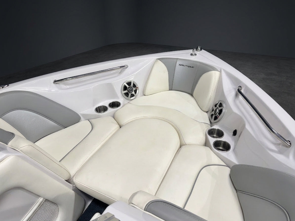 2008 Nautique SAN 210 TE - White / Black