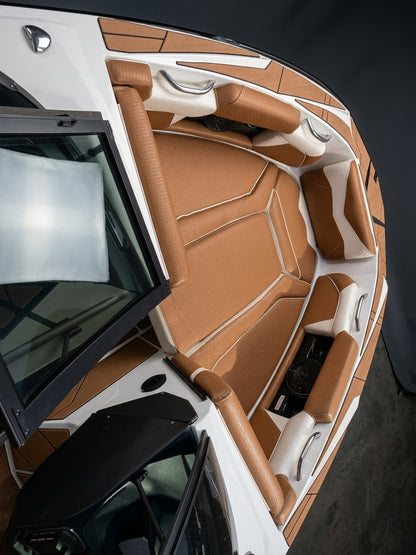 2023 Supreme S240 Black / White w/ Brown interior