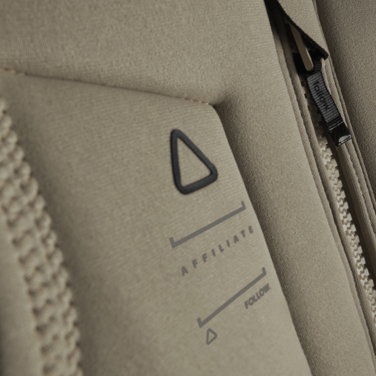 Follow Affiliate Comp Wake Vest in Bone - BoardCo