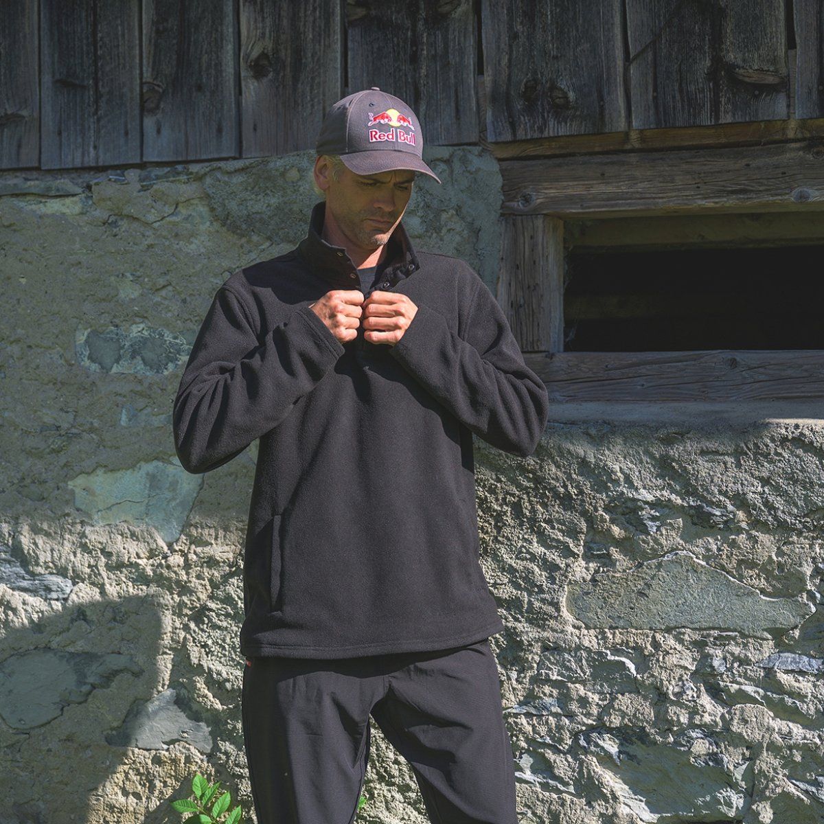 Follow Polar Crew Fleece in Black - BoardCo