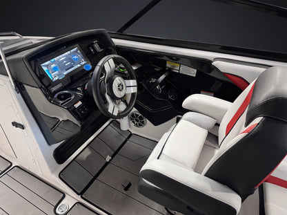 2019 Yamaha 242x in White w/ WHITE interior